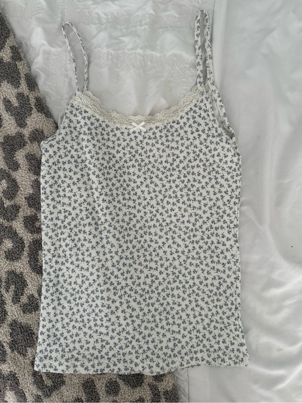Brandy Melville/ John galt waffle knit lace flower print tank top